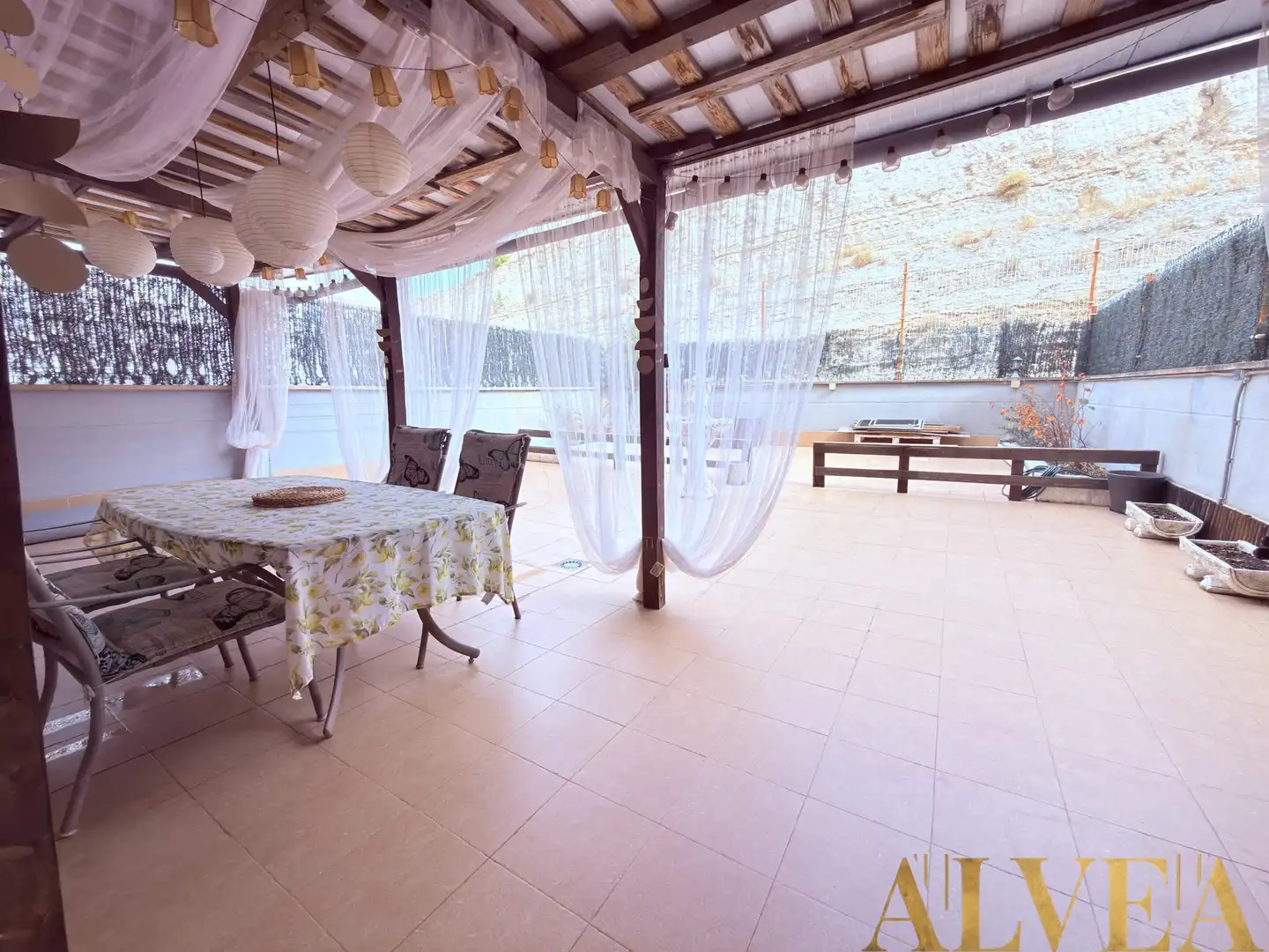 Appartamento con terrazza in vendita a Cuarte de Huerva