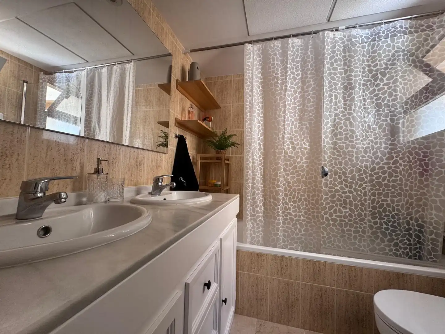 Badezimmer von Wohnungen zur Miete in Mijas mit Klimaanlage, Terrasse und Möbliert