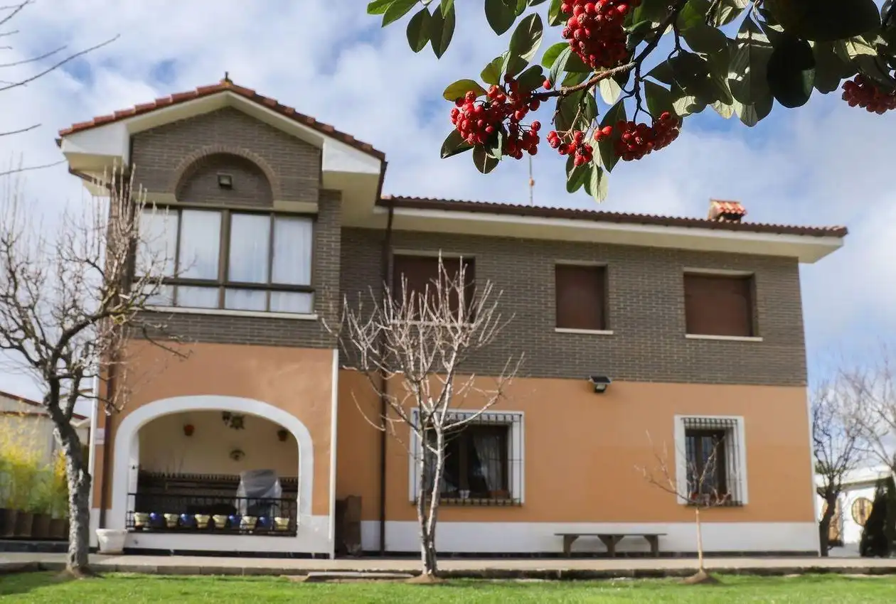 Vista exterior de Casa o chalet en venta en Trespaderne con Calefacción, Jardín privado y Terraza