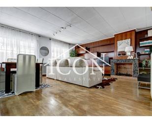 Sala d'estar de Pis en venda en El Prat de Llobregat amb Calefacció, Jardí privat i Parquet