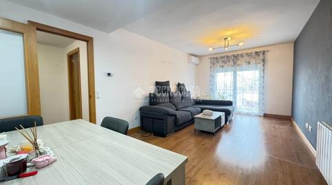 Foto 2 de Piso en venta en La Montaña - El Cortijo, Madrid