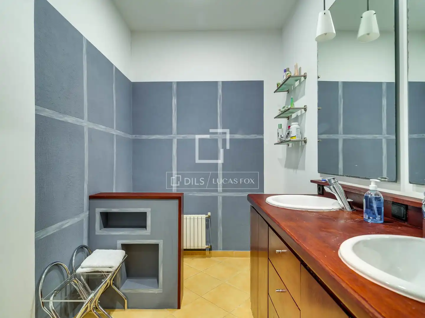 Baño de Piso en venta en Barcelona con Aire acondicionado, Calefacción y Terraza