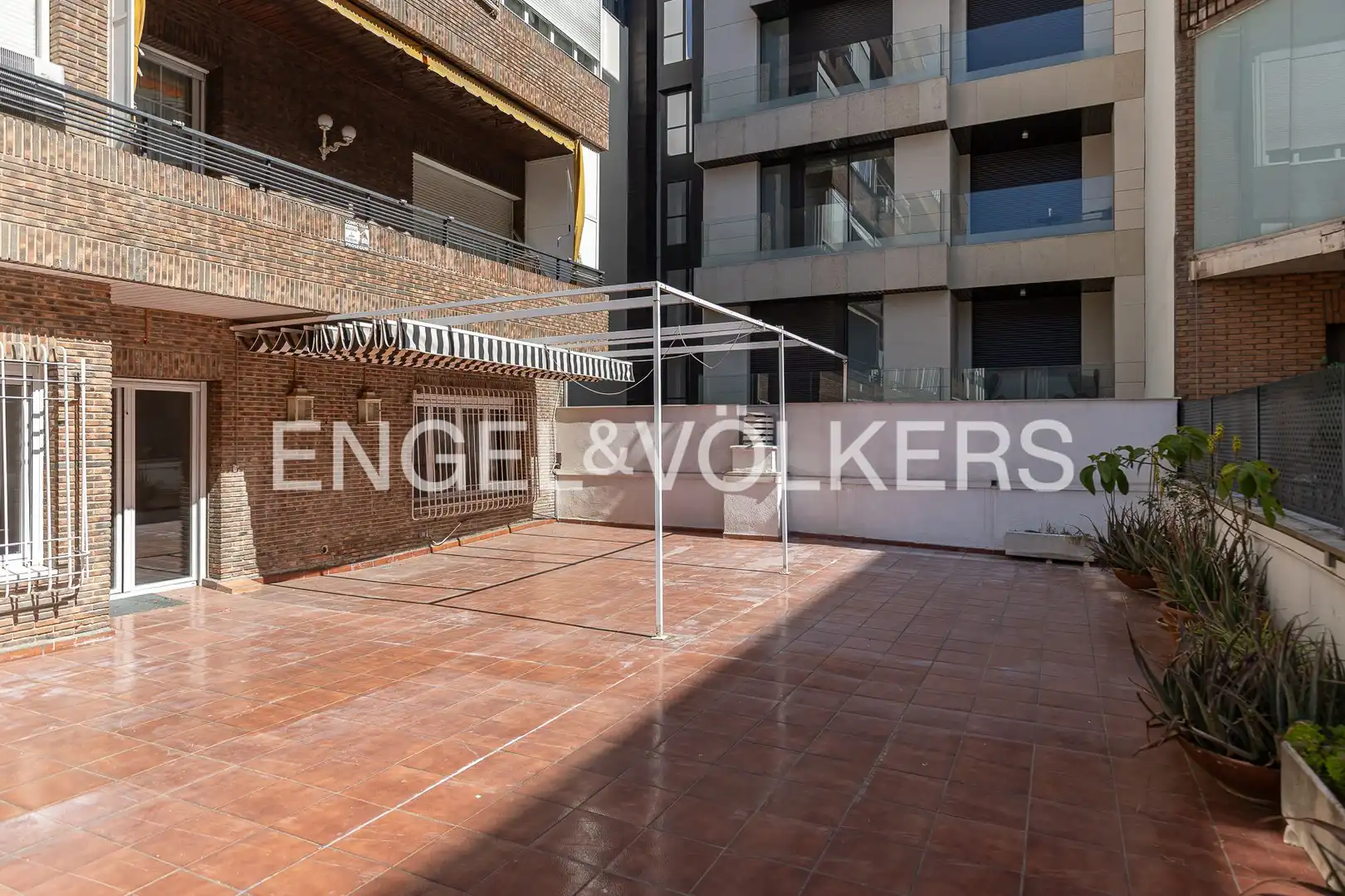 Terraza de Piso en venta en Madrid con Calefacción, Terraza y Trastero