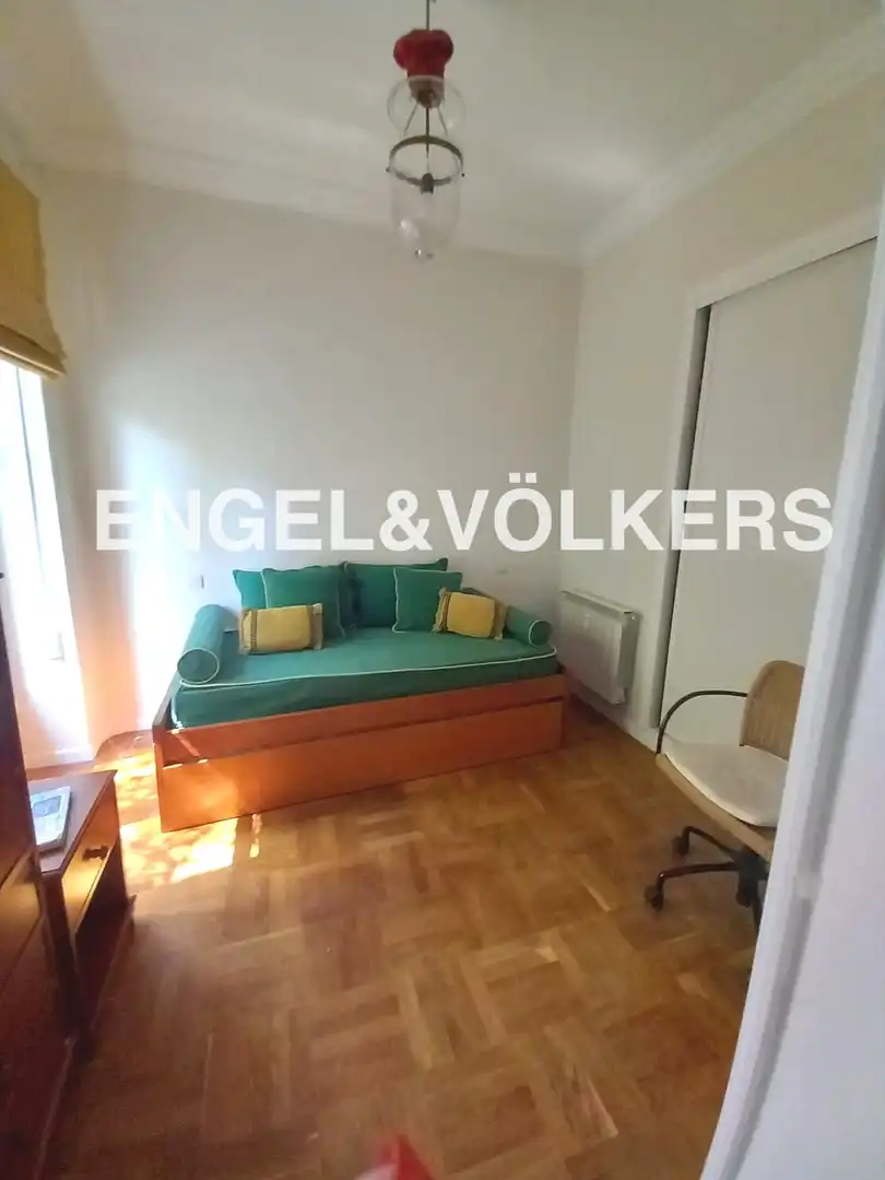Schlafzimmer von Wohnung zur Miete in Madrid mit Klimaanlage, Heizung und Parkett