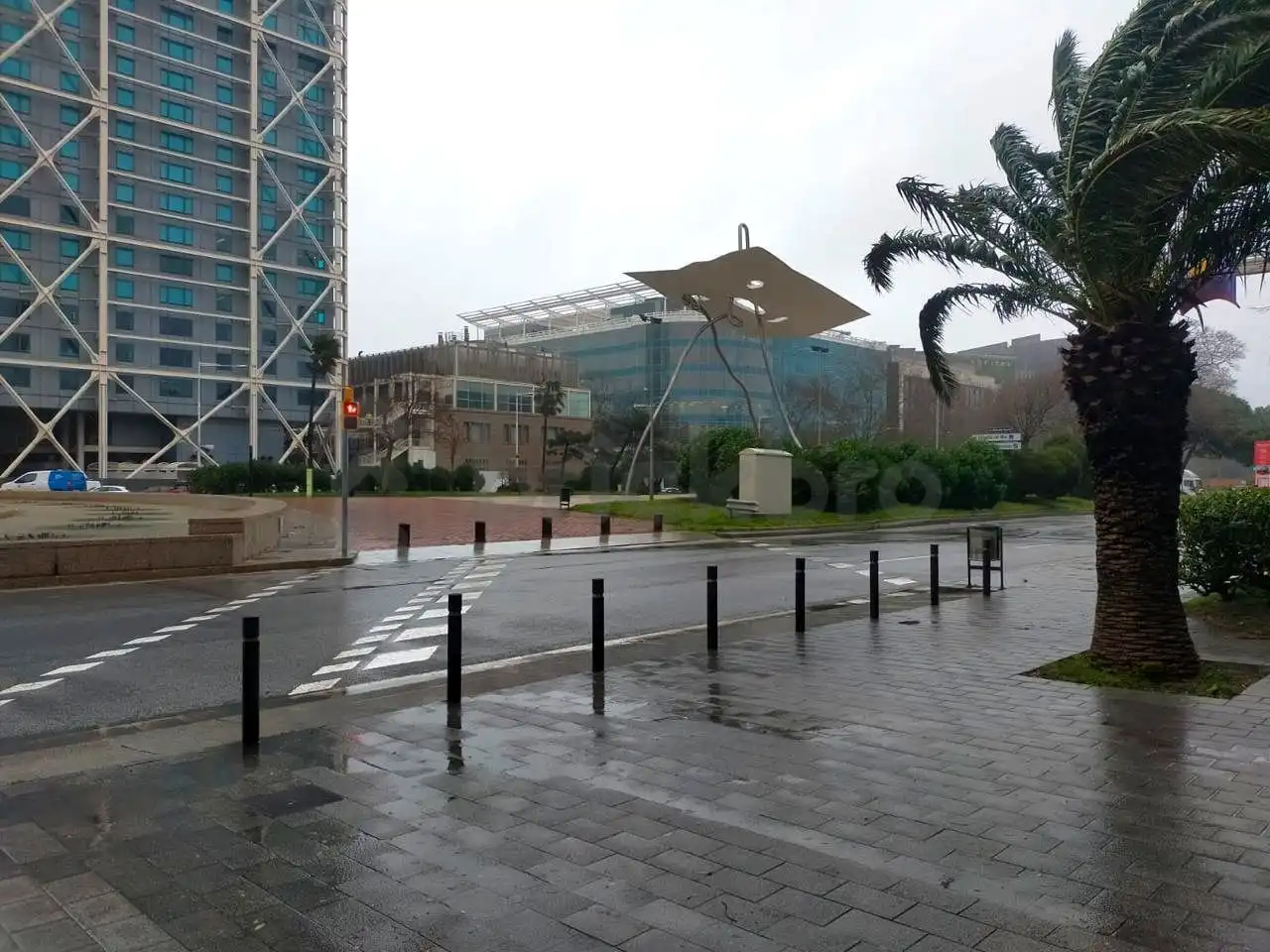 Exterior view of Commercial properties for sale in Barcelona  with Air Conditioner