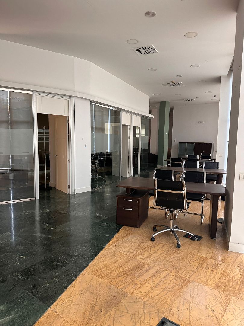 Oficina de alquiler en Pozuelo de Alarcón con Aire acondicionado, Calefacción y Amueblado