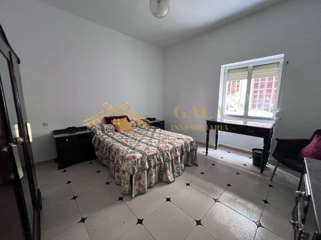 Flat to share in Centro