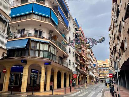 Vista exterior de Pis en venda en Benidorm amb Aire condicionat, Calefacció i Balcó