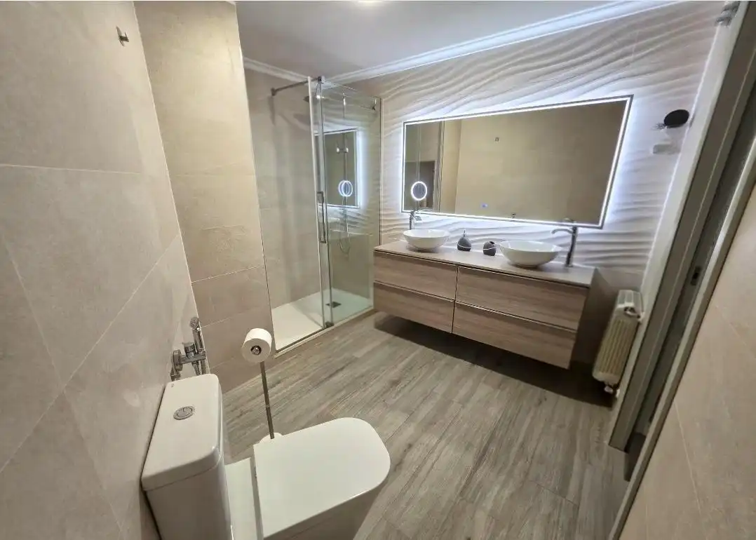 Baño de Piso en venta en Basauri  con Calefacción, Parquet y Amueblado