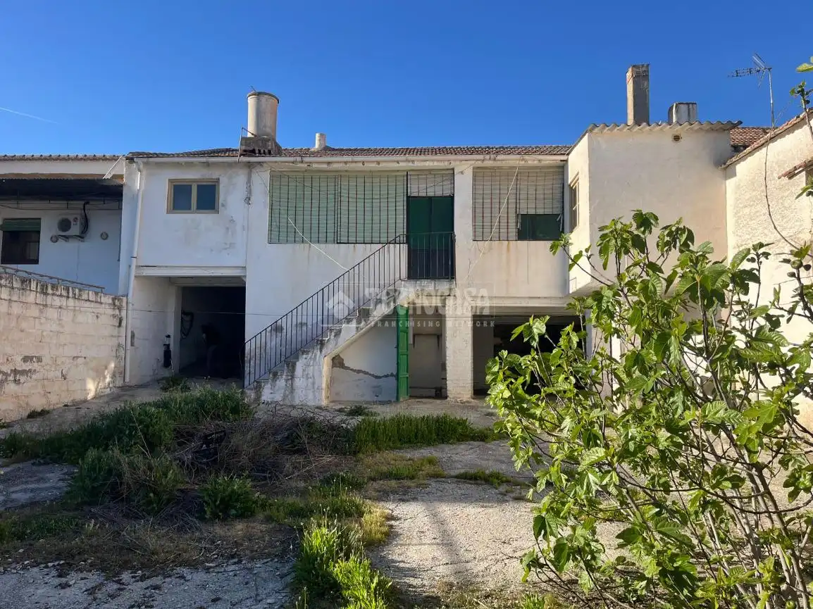Casa adosada en venta en Pinos Puente con Jardín privado