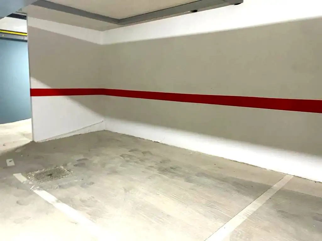 Garage for sale in DONANTES DE SANGRE, Agoncillo