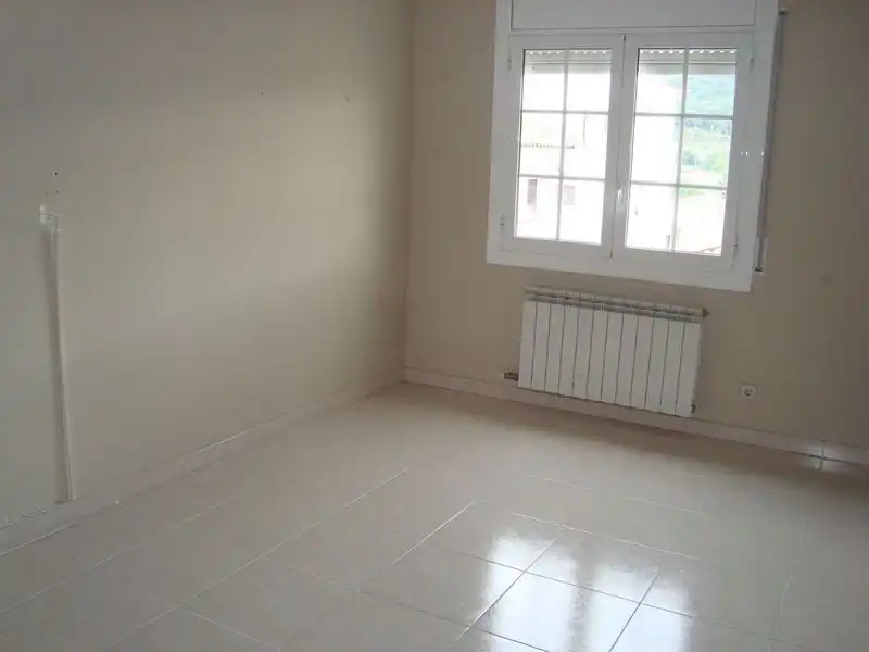 Habitación de Casa adosada en venta en Llinars del Vallès con Calefacción, Jardín privado y Horno