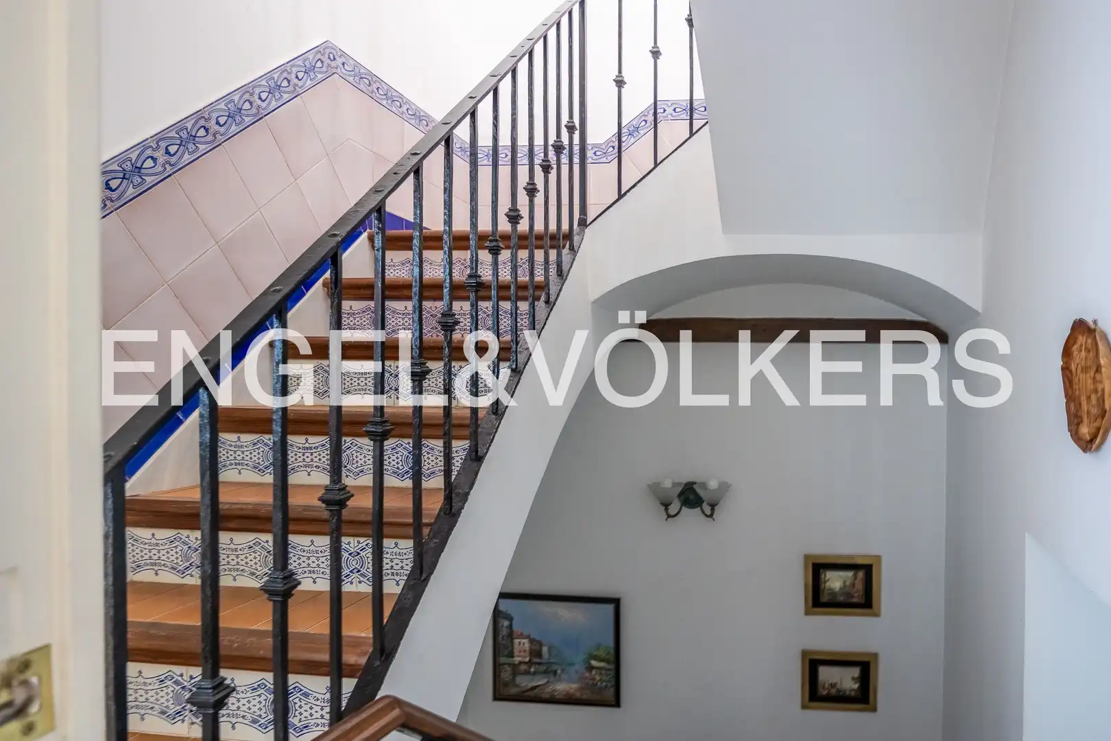 Haus oder Chalet zum Verkauf in Sevilla mit Klimaanlage, Heizung und Balkon