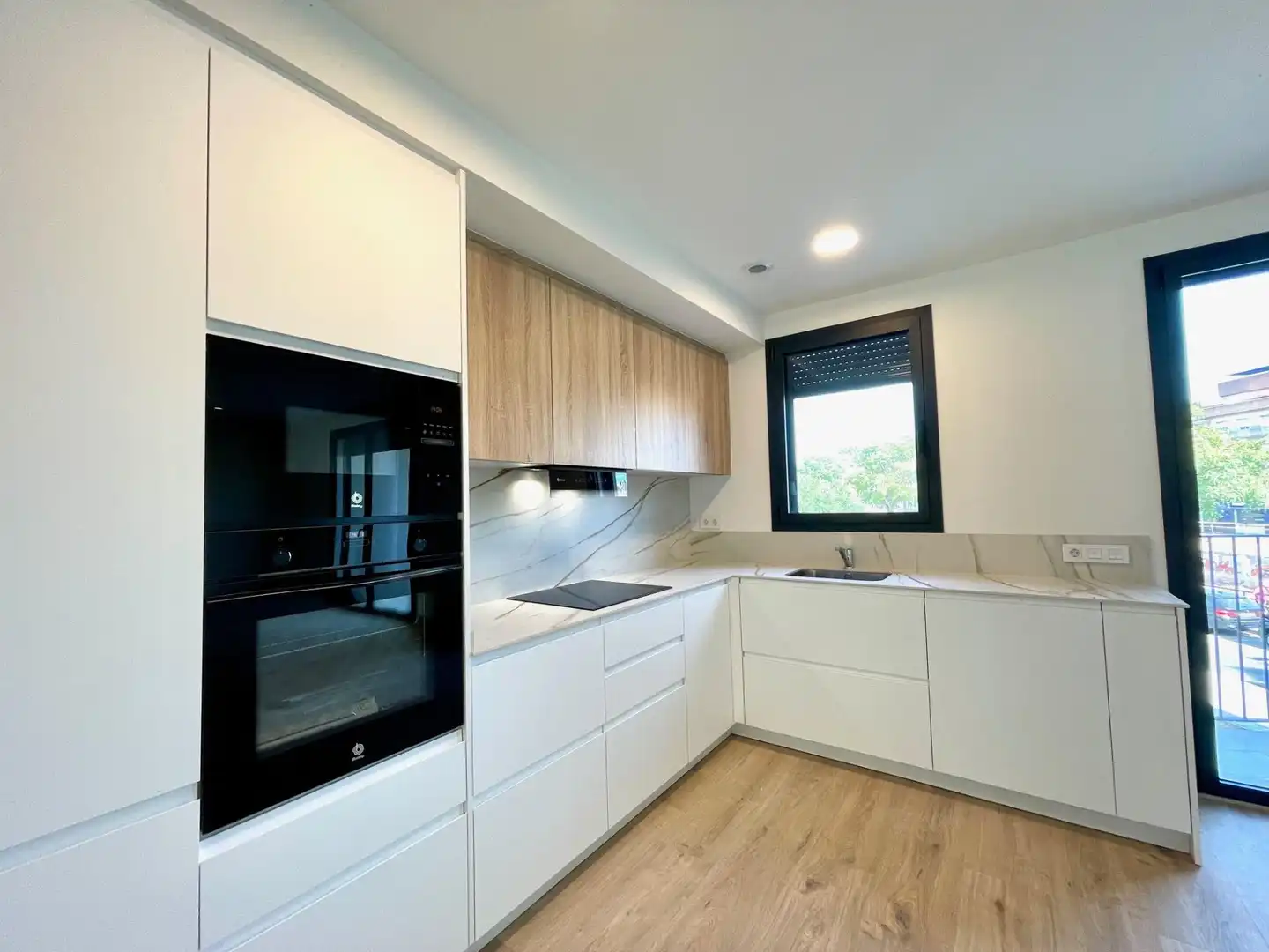 Appartamento con terrazza in vendita a CESAR MARTINELL I BRUNET, imagen 12