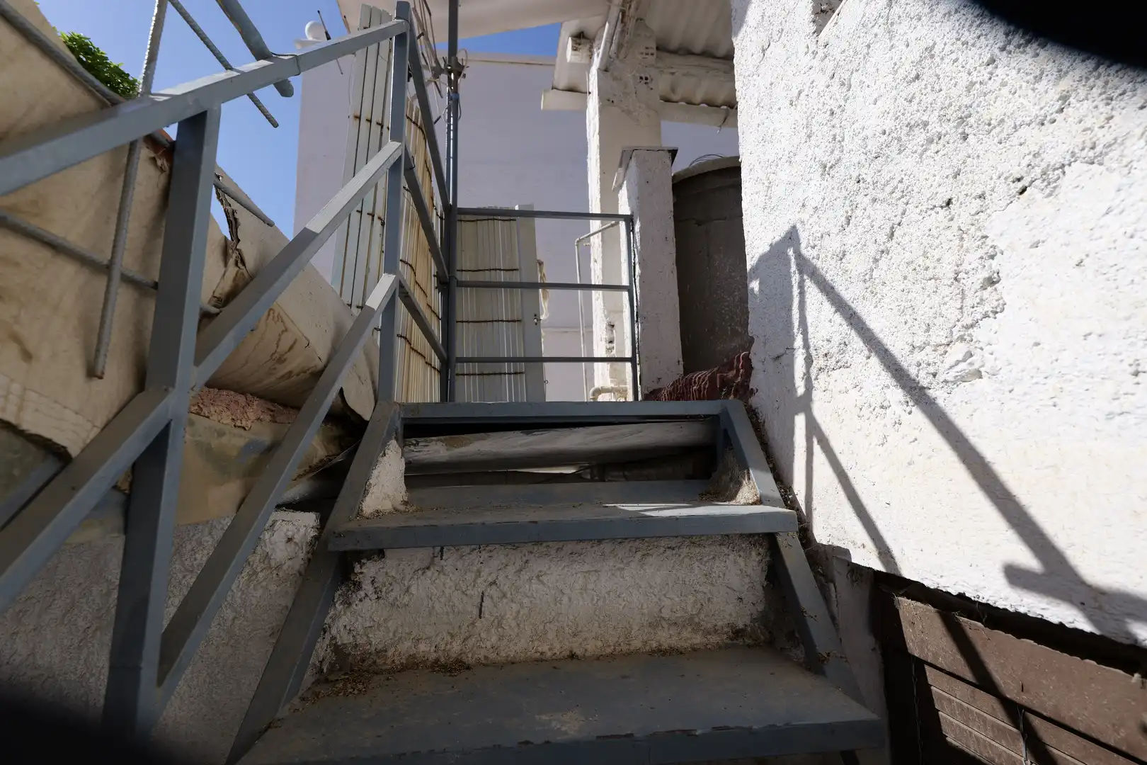 Casa adosada en venta en Turón con Jardín privado, Terraza y Amueblado