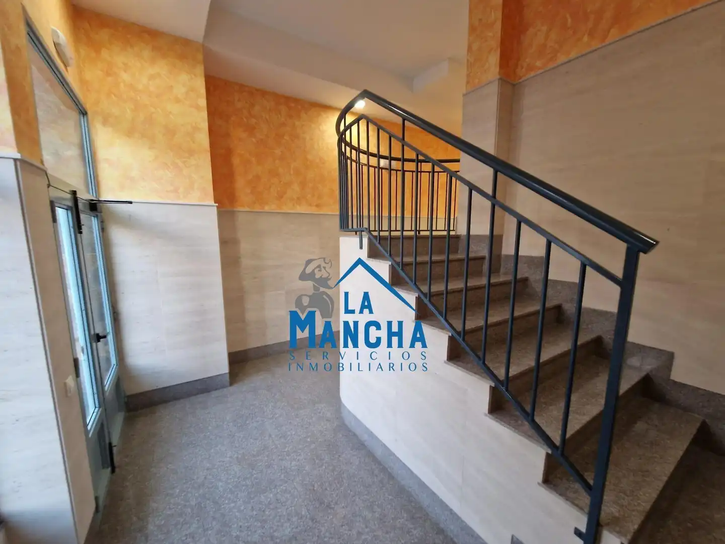 Flat for sale in Chinchilla de Monte-Aragón  with Heating, Terrace and Storage room