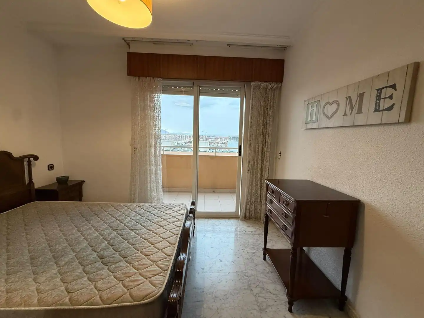Habitación de Piso de alquiler en Alicante / Alacant con Aire acondicionado, Calefacción y Terraza