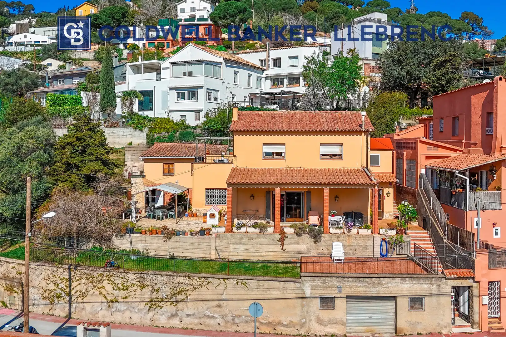 Vista exterior de Casa o xalet en venda en  Barcelona Capital amb Calefacció, Jardí privat i Terrassa