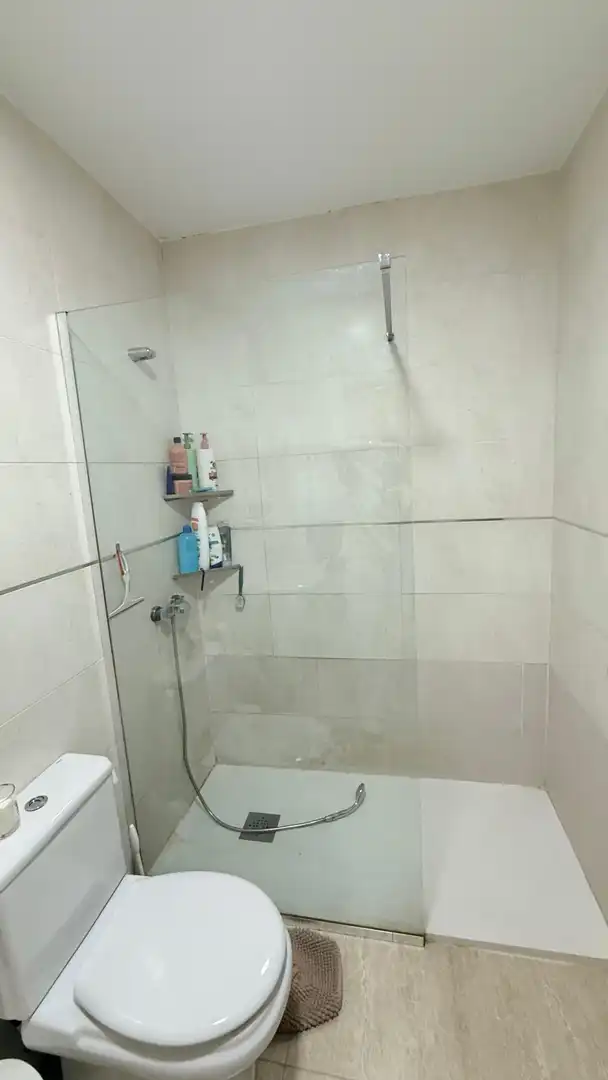 Badezimmer von Dachboden zum Verkauf in Fines