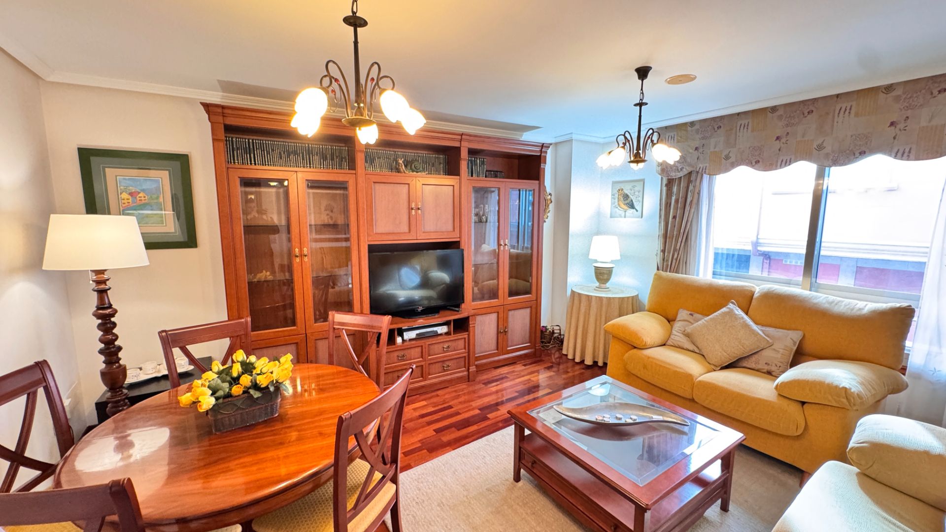 Wohnzimmer von Wohnung zum Verkauf in Arteixo mit Heizung, Parkett und Terrasse