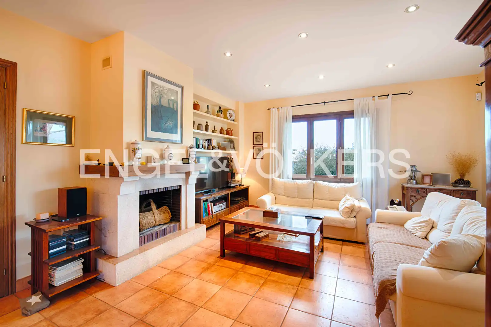 Sala de estar de Casa o chalet en venta en Llançà con Calefacción, Jardín privado y Terraza