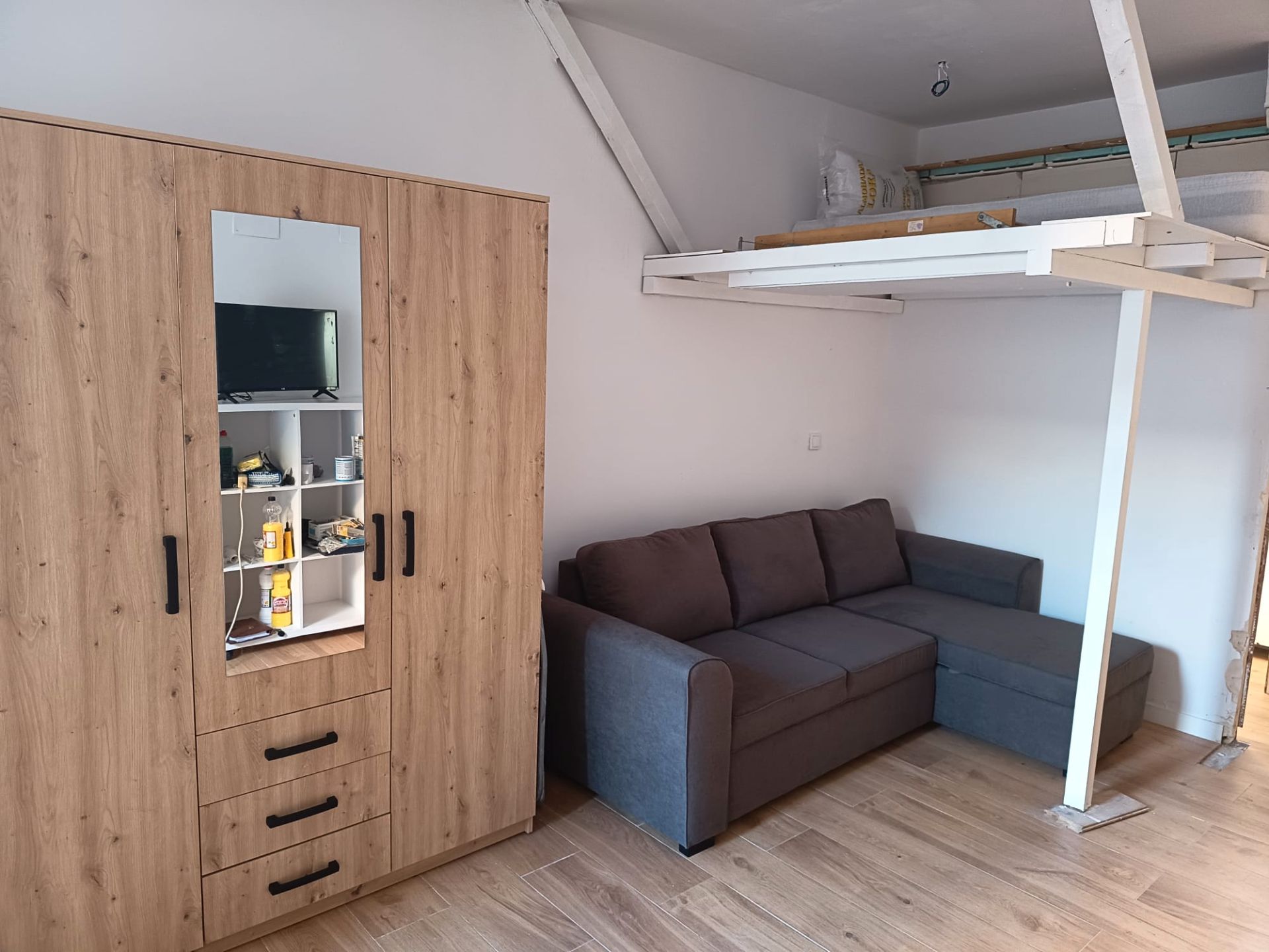 Sala de estar de Estudio de alquiler en  Granada Capital con Amueblado