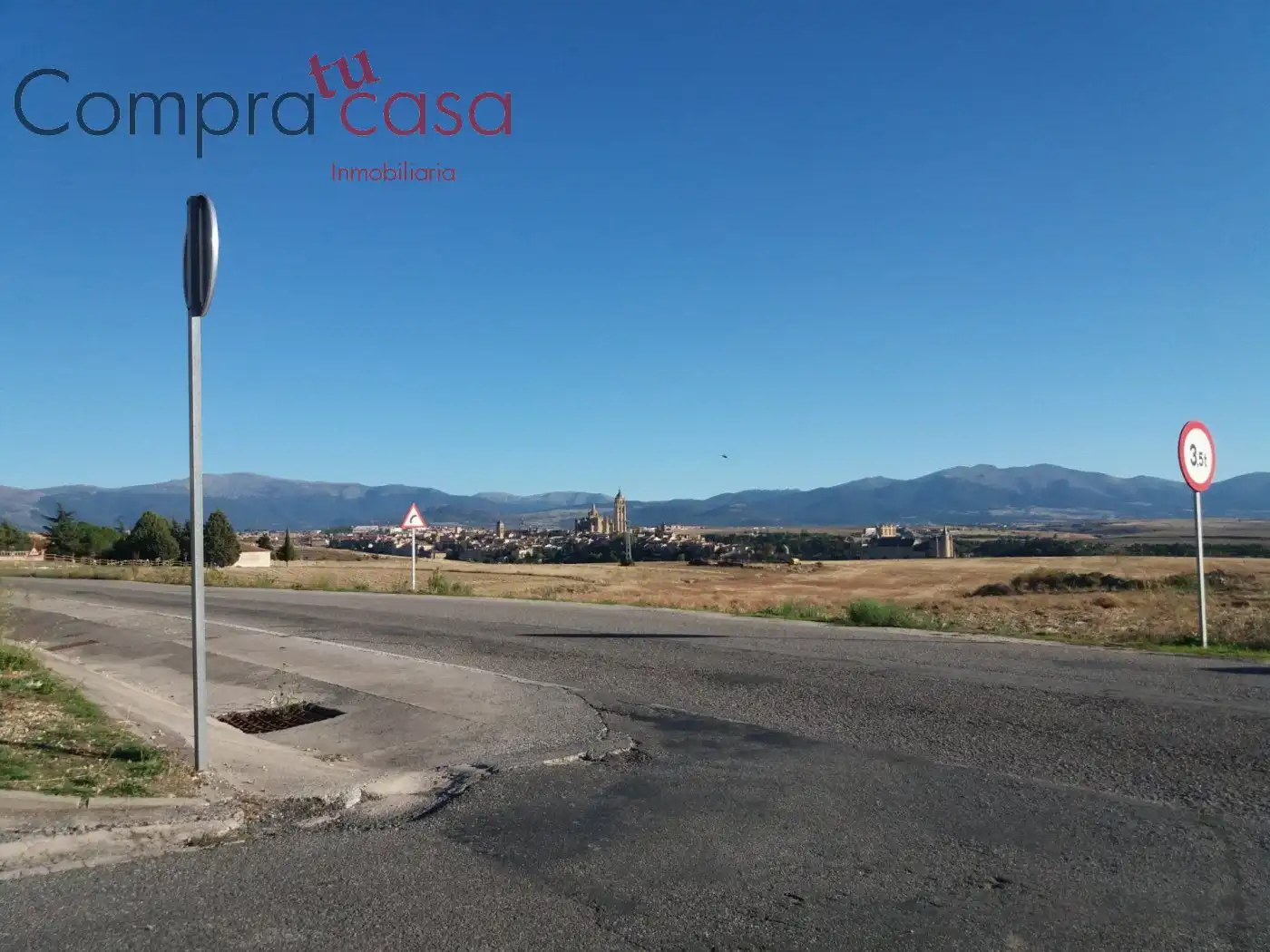 Vista exterior de Casa o chalet en venta en Segovia con Calefacción, Jardín privado y Trastero