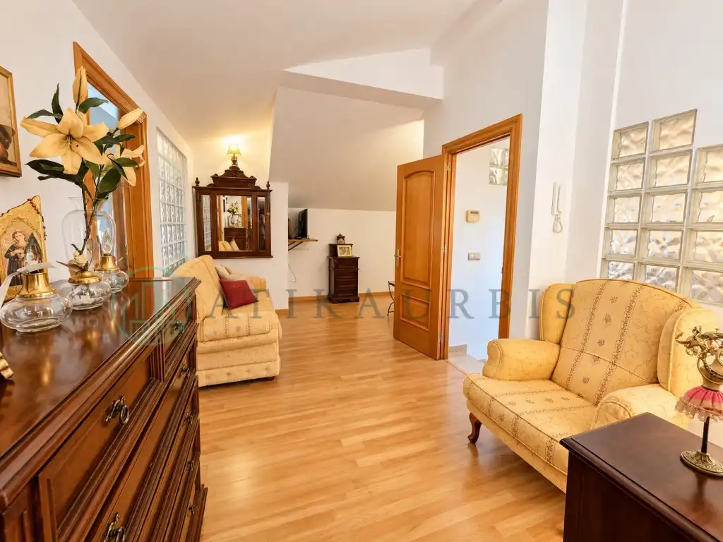 Detached homes for sale in Churriana