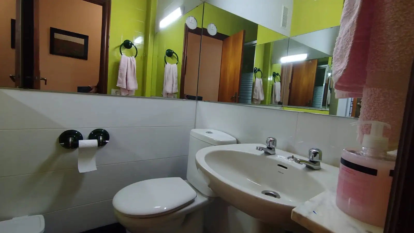 Badezimmer von Wohnung zur untervermieten in Salamanca mit Heizung, Parkett und Möbliert