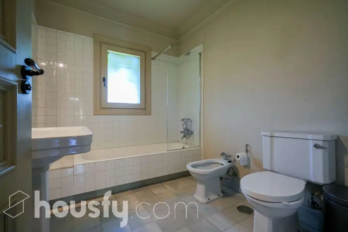 Bathroom of Houses for sale in Pozuelo de Alarcón  with Air Conditioner, Heating and Private garden