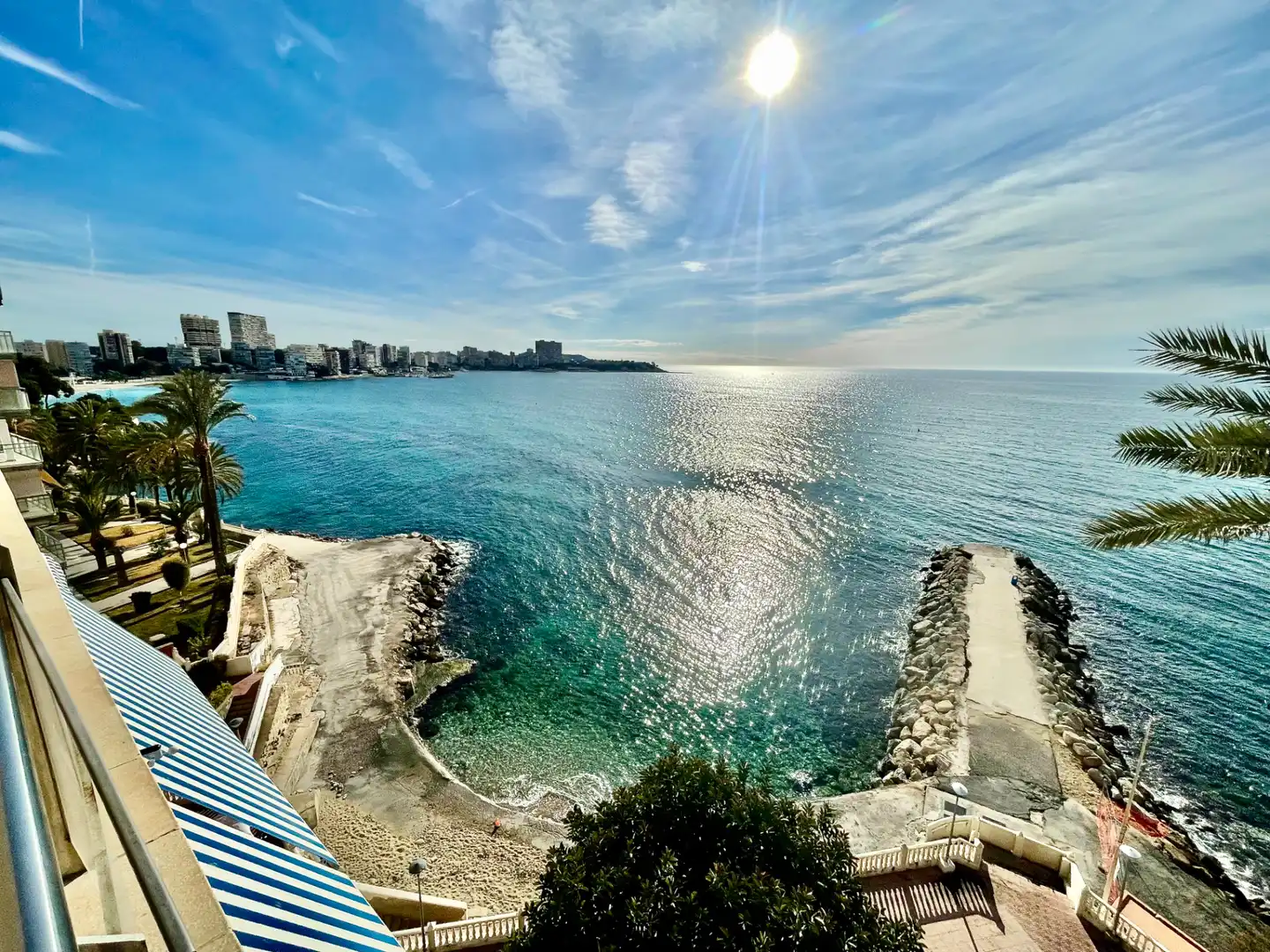 Außenansicht von Wohnung zum Verkauf in Alicante / Alacant mit Klimaanlage und Terrasse