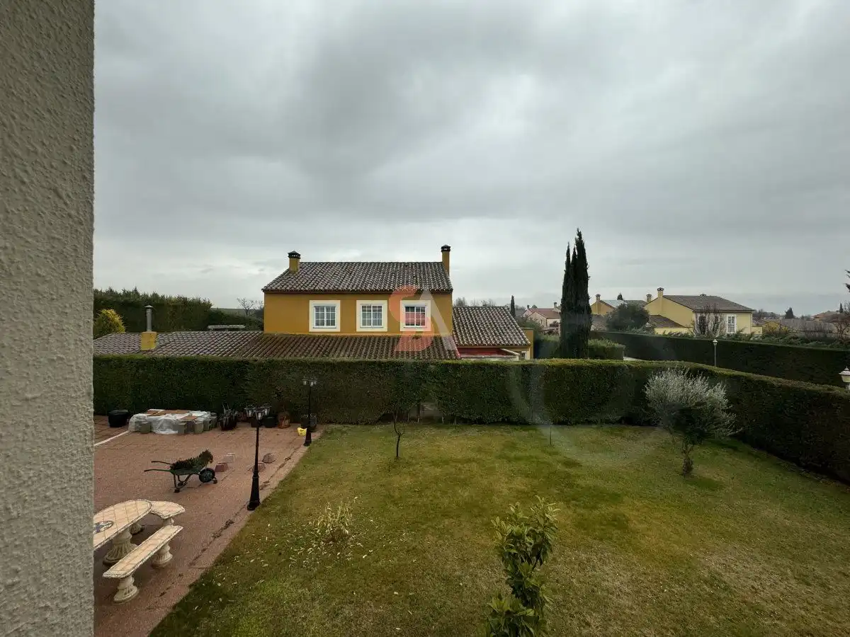 Casa amb terrassa en venda a RÍO PISUERGA, imagen 7