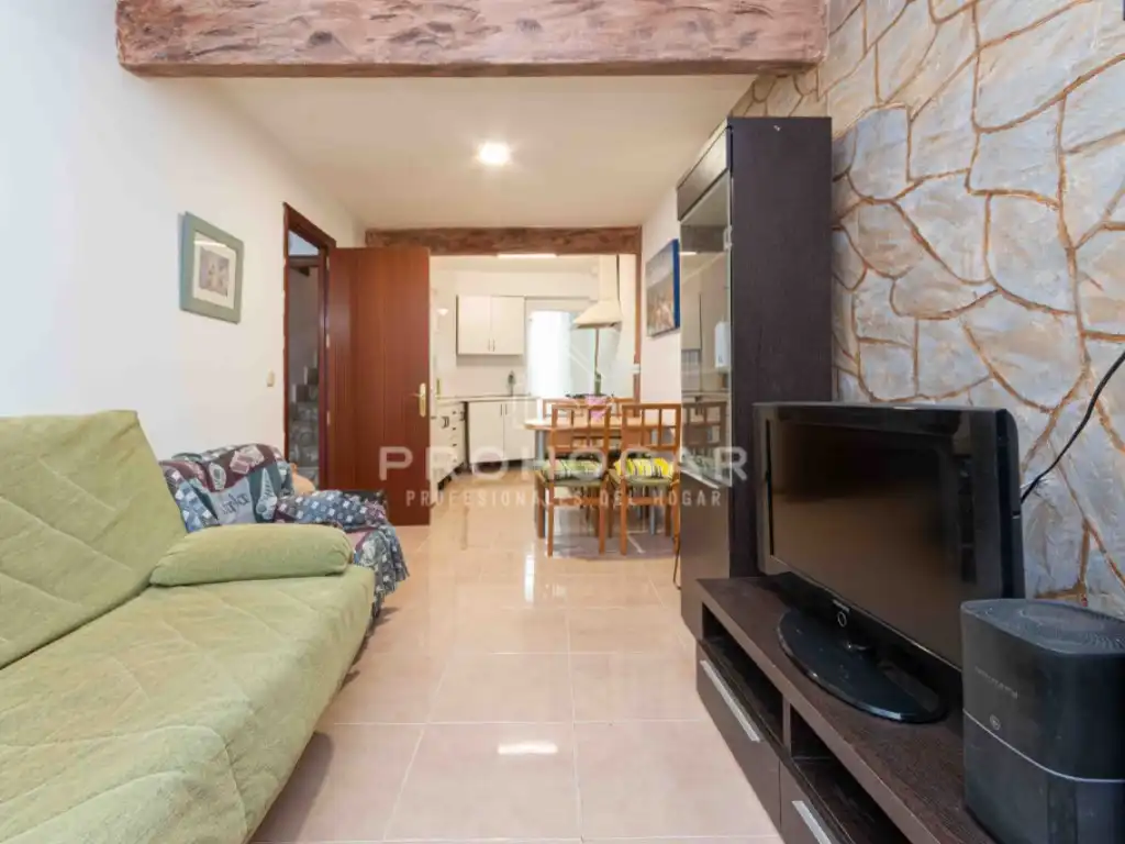 Sala de estar de Casa adosada en venta en El Vellón con Horno, Lavadora y Microondas