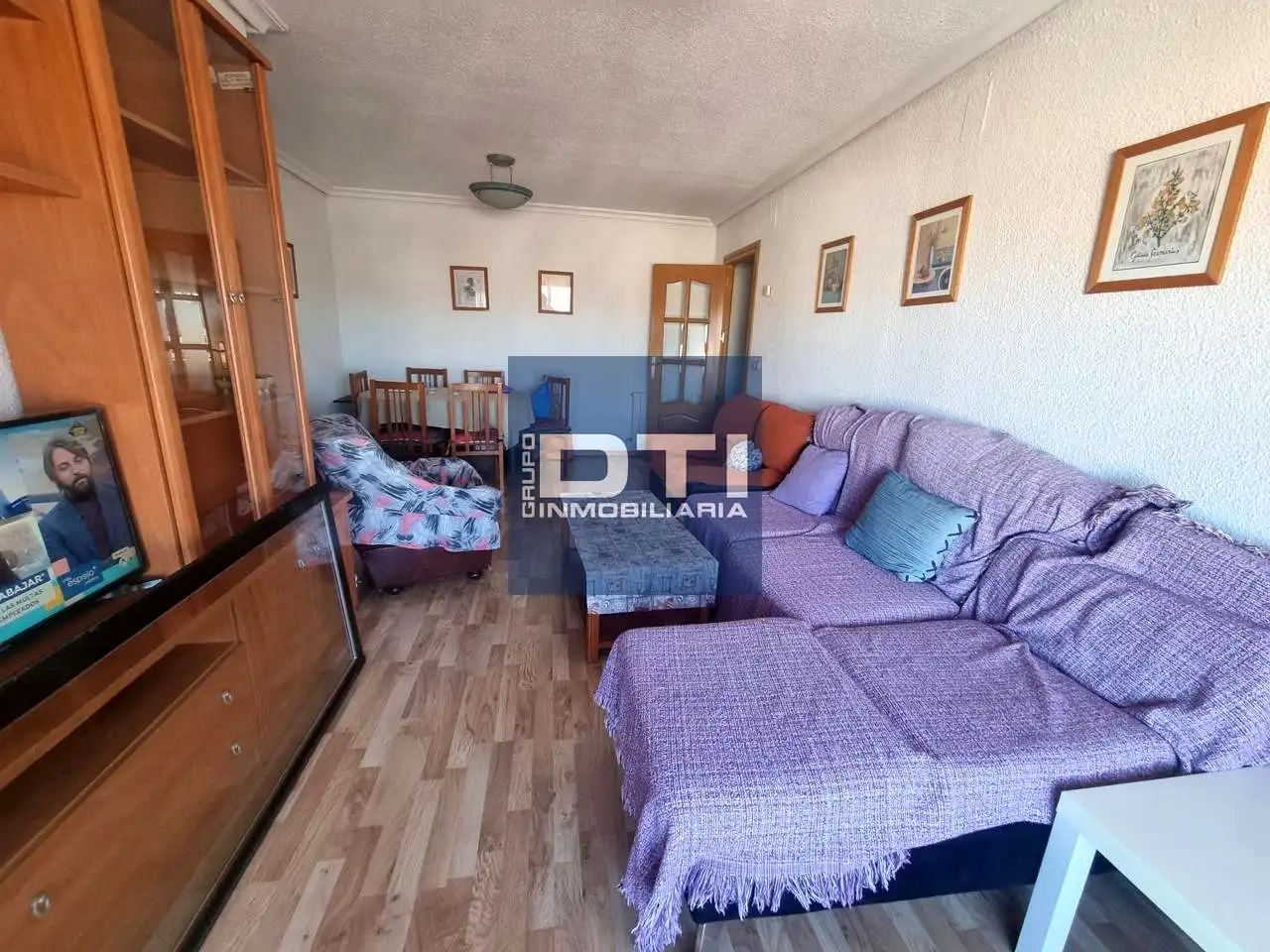 Piso con terraza en venta en Hermanos Quintero, imagen 3