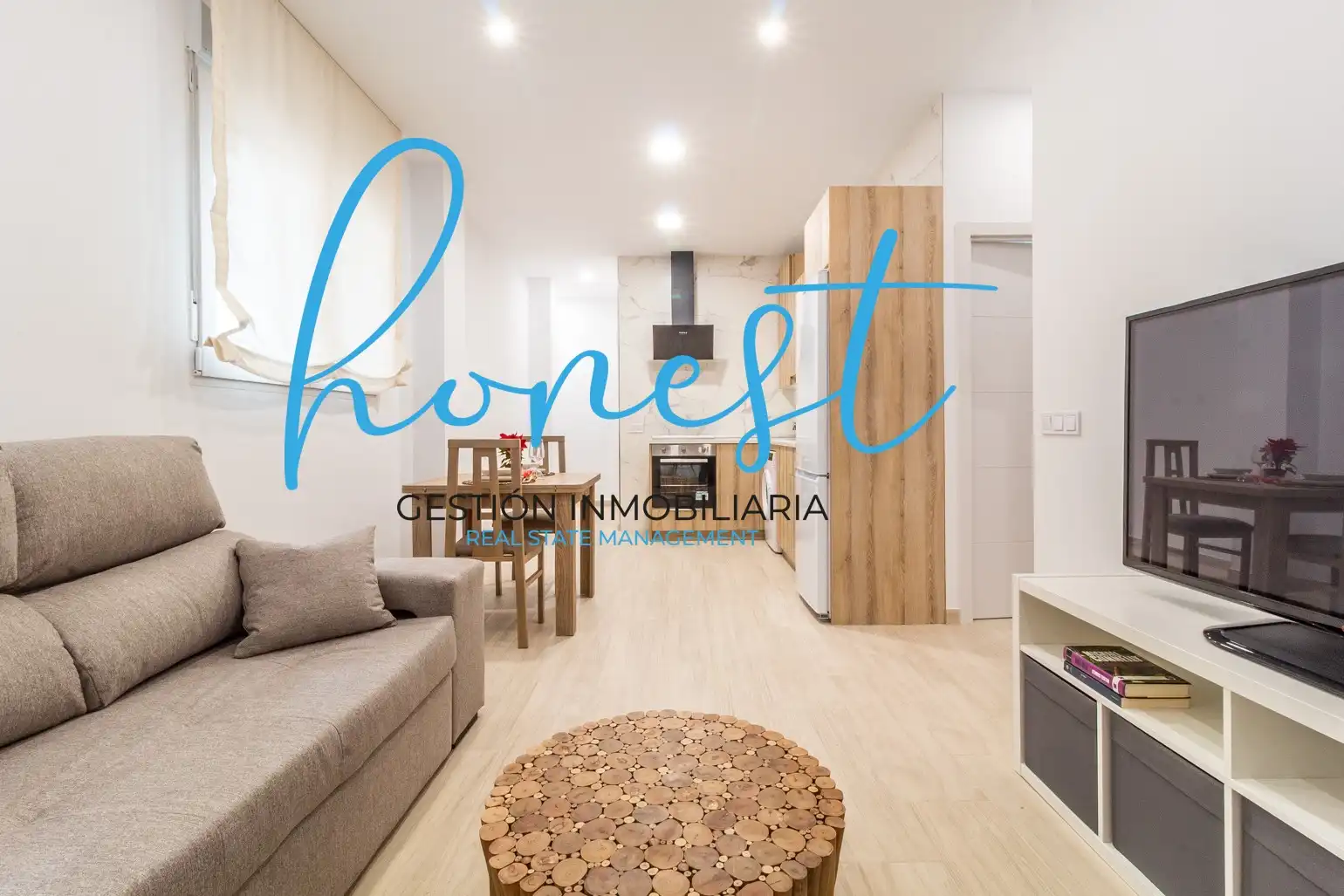 Sala de estar de Piso en venta en Torremolinos con Aire acondicionado y Amueblado