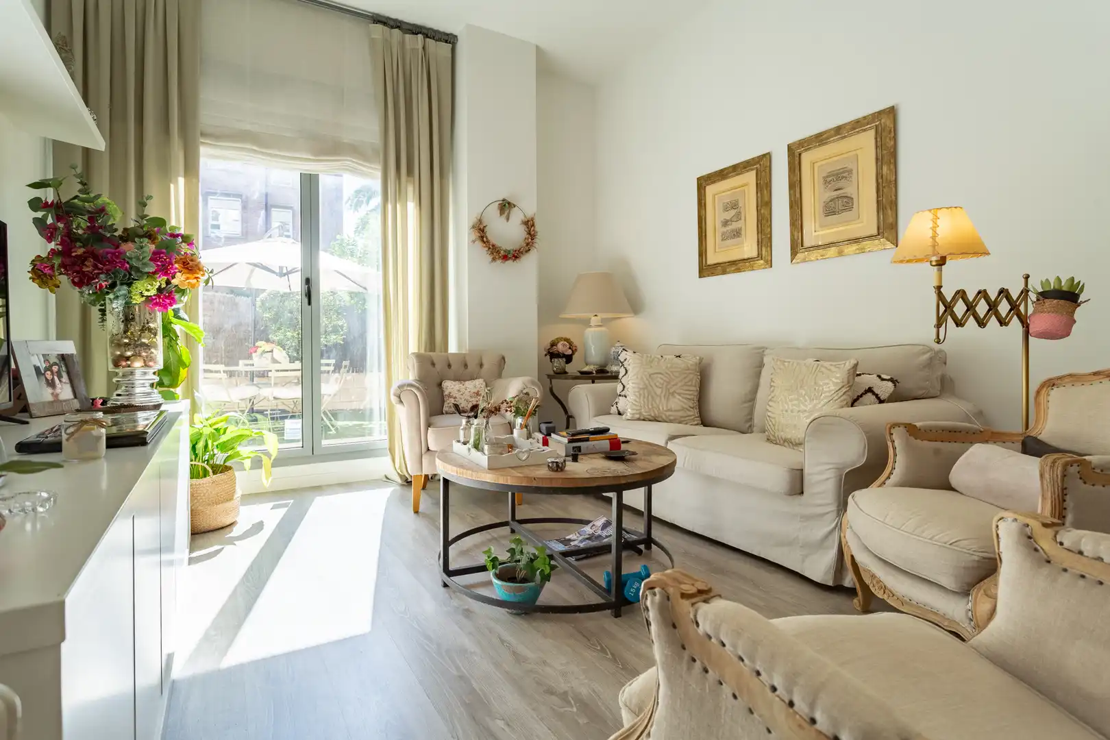 Sala d'estar de Planta baixa en venda en Torredembarra amb Aire condicionat, Calefacció i Jardí privat