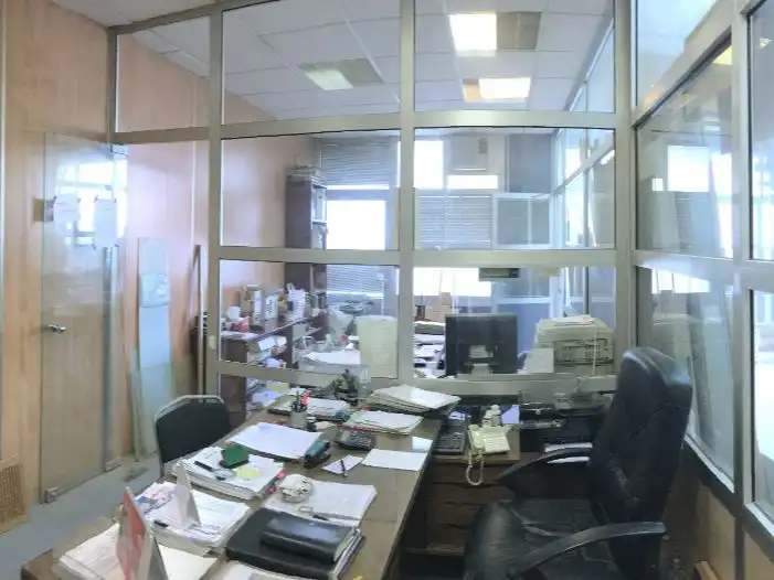 Local en venta en L'Hospitalet de Llobregat con Aire acondicionado y Alarma