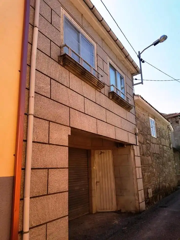 Vista exterior de Casa o xalet en venda en Ramirás amb Terrassa, Moblat i Balcó