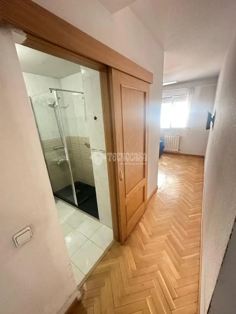 Habitación de Piso en venta en El Arroyo - La Fuente