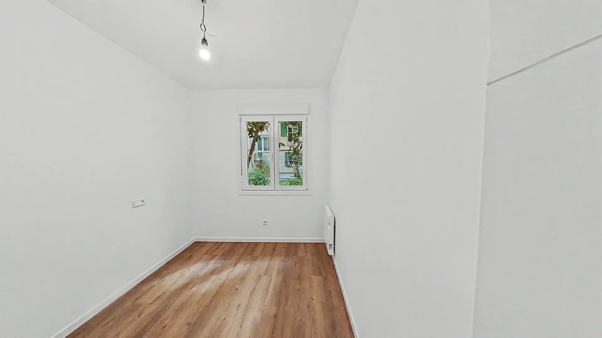 Bedroom of Flat for rent in Madrid  with Oven and Washing machine