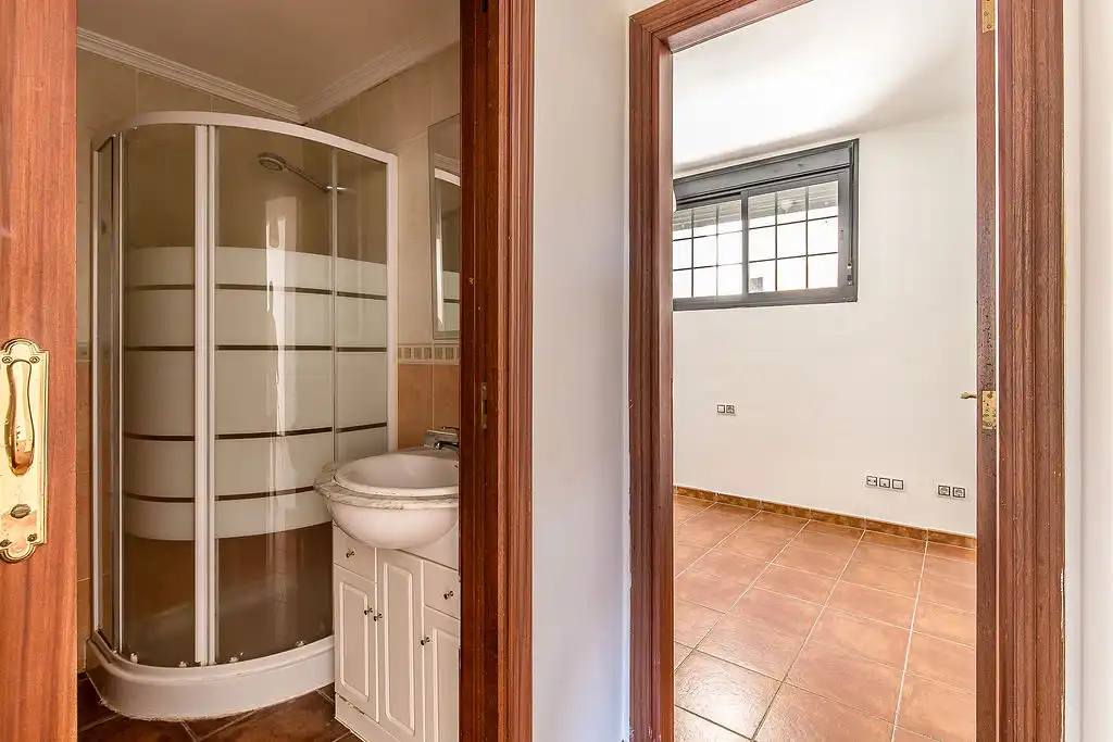 Bany de Pis en venda en Adeje amb Balcó
