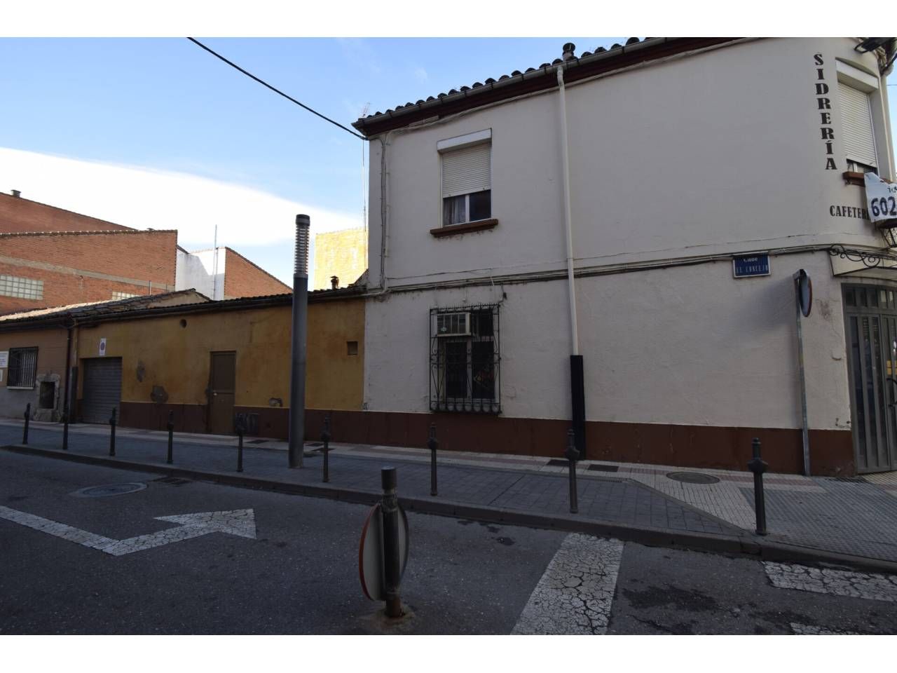 Edifici en venda a Valverde de la Virgen