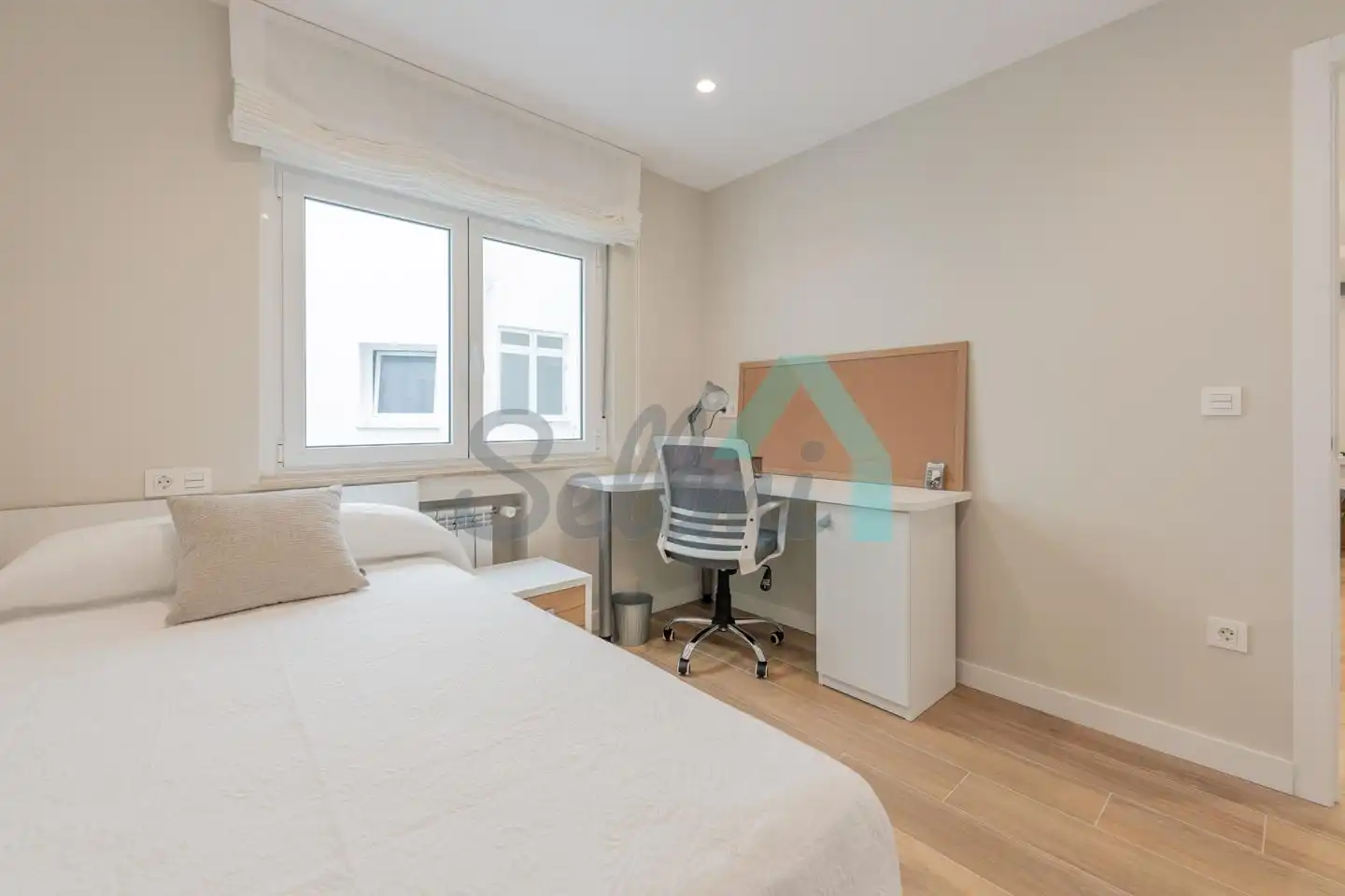Bedroom of Flat for sale in Oviedo   with Heating and Furnished