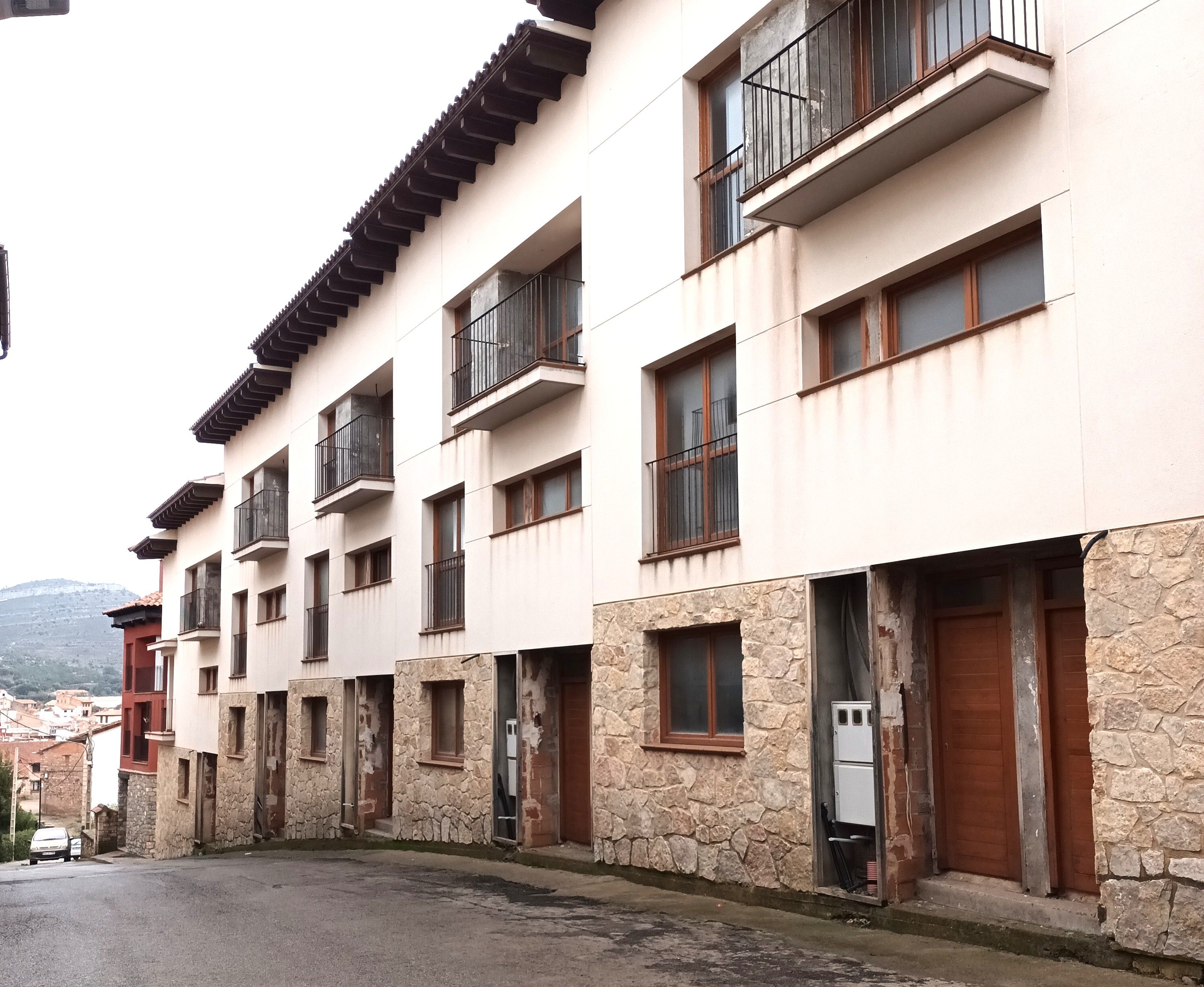 Vista exterior de Casa adosada en venda en Mora de Rubielos