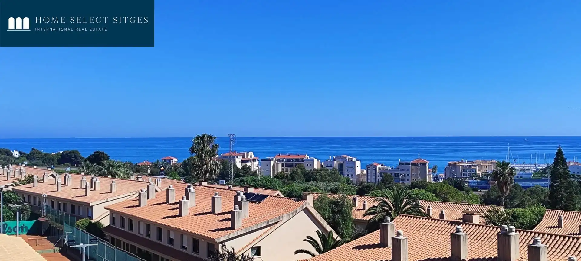 Außenansicht von Einfamilien-Reihenhaus zum Verkauf in Sitges mit Klimaanlage, Heizung und Parkett