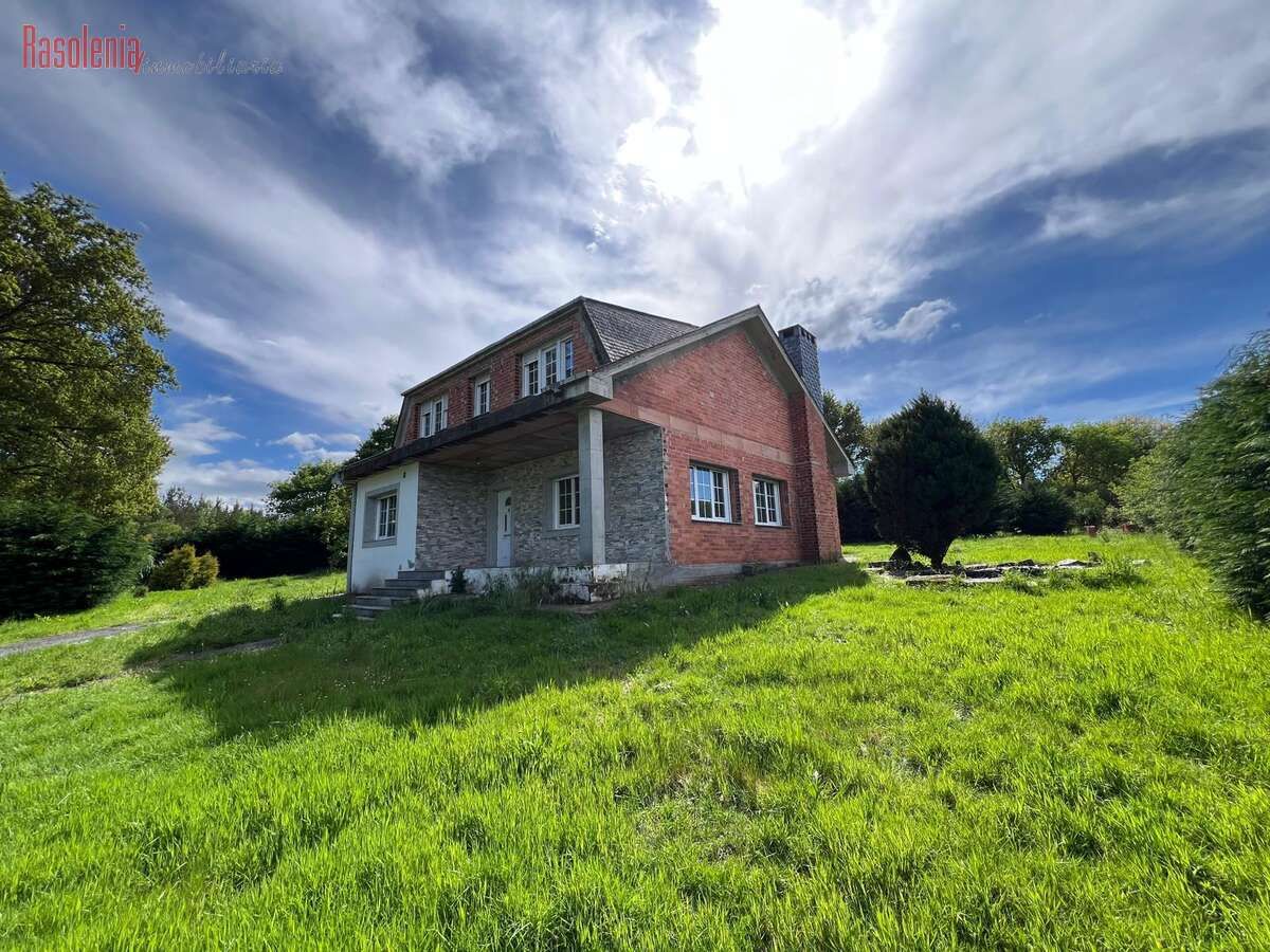 House or chalet for sale in Outeiro de Rei  with Heating and Storage room