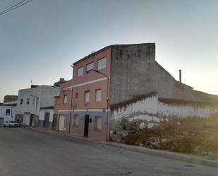 Vista exterior de Casa adosada en venda en Sax