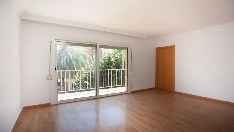 Sala de estar de Piso en venta en Santa Coloma de Gramenet