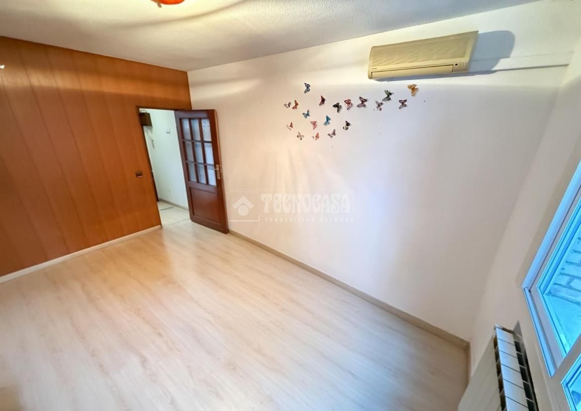 Flat for sale in Coslada  with Heating