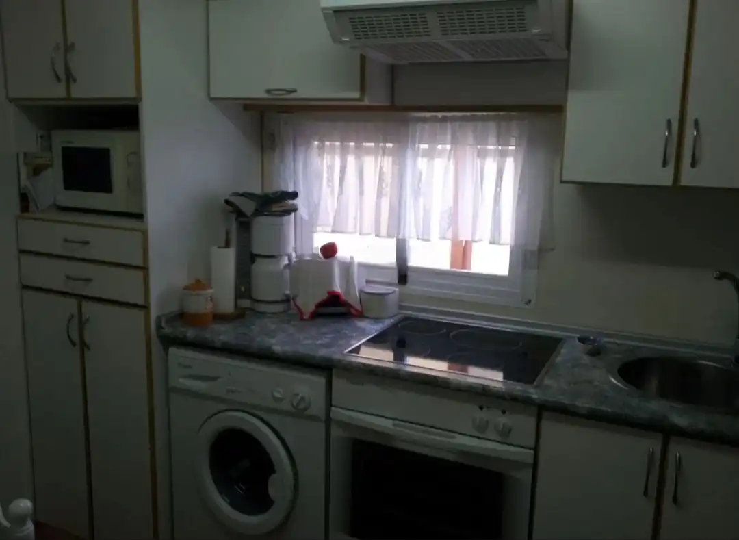 Cuina de Casa o xalet en venda en Covarrubias amb Moblat, Forn i Rentadora